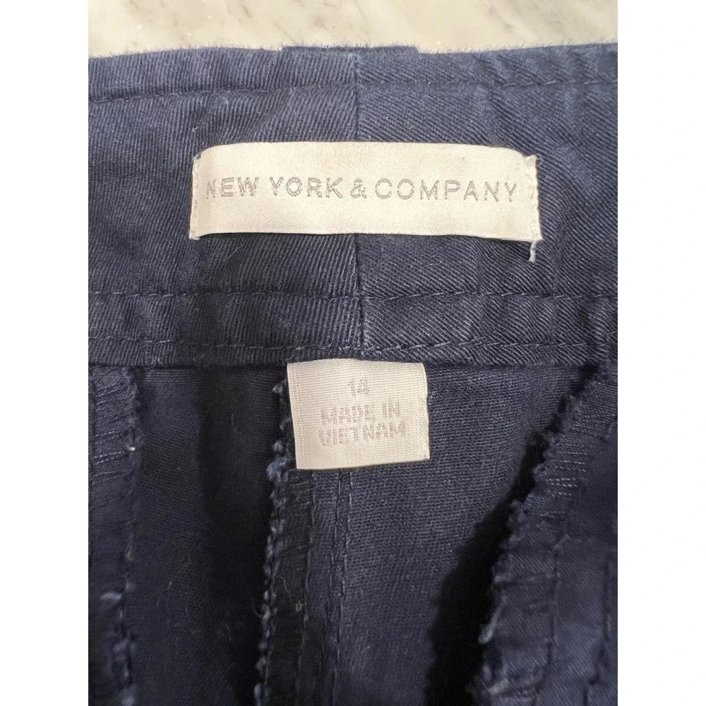 New York & Company Shorts Womens 14 Navy Blue Excellent Chino Casual Summer